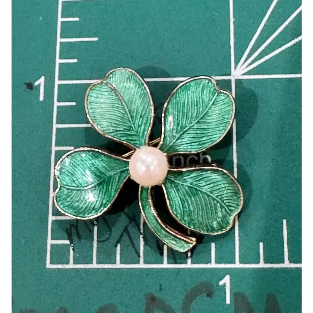 Vintage Green Enamel Shamrock Four Leaf Clover With Pearl Lucky Pin Brooch